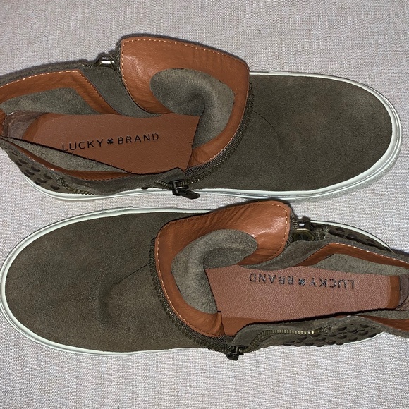 Lucky Brand Ivy Green Suede Hi-Top Moto Sneaker W6 - Picture 7 of 11